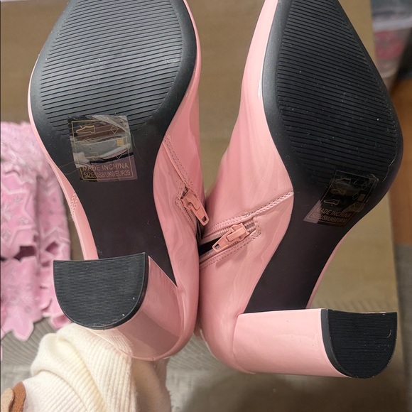 Qupid Glossy Pink Ankle Booties - Picture 5 of 5